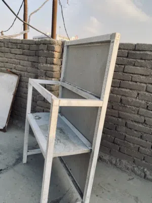 المنيوم نضيف وجديد تفصاله بمال مطاعم ومطبخ