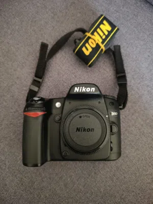 Nikon D80 DSLR Camera + 28-100mm Lens — Very Clean — Full Kit
