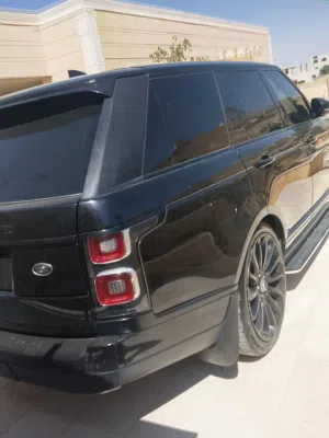 SUV Land Rover in Zarqa