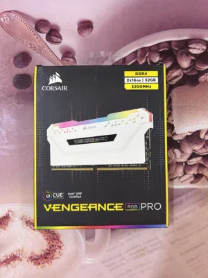 رام DDR4 مستعملة نضيفة