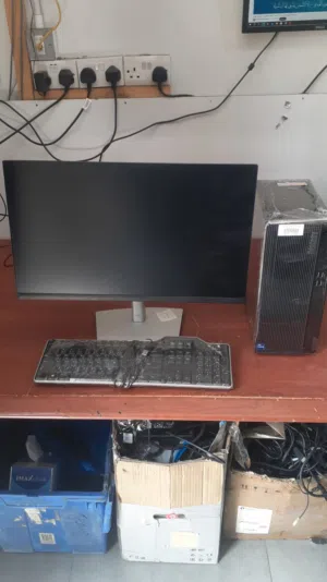 Windows Lenovo  Computers  for sale  in Hawally