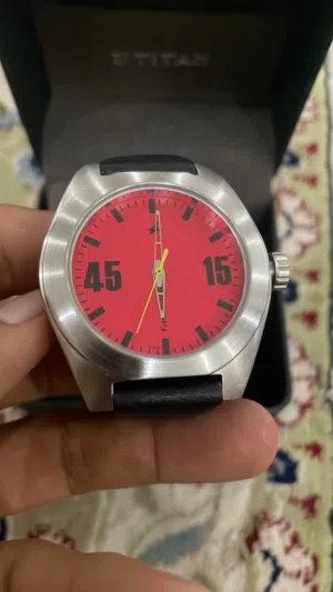 ساعات مختفلة براندات و تخفيض