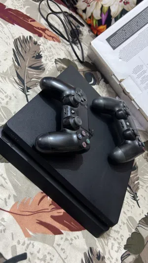 بلي فور سلم نضيف ويا كارتونه مالته وكامل ملحقات دبل جوستك