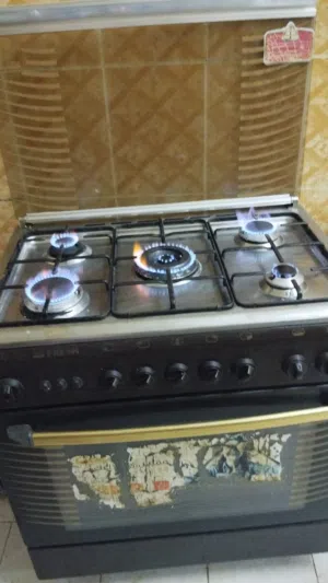 بوتاجاز للبيع بحالة ممتازة 5 عيون