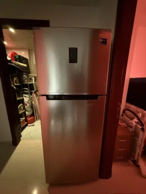 ثلاجة سامسونج 380 لتر بحالة ممتازة للبيع  Samsung Refrigerator 380L for Sale