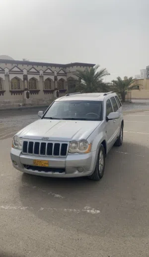 Used Jeep Grand Cherokee in Al Batinah
