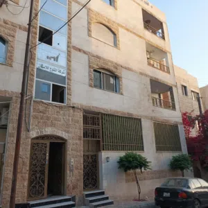 120 m2 3 Bedrooms Apartments for Sale in Zarqa Jabal Tareq