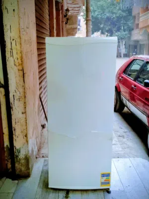 ثلاجة ايديال 11 قدم ديفروست بشحن لشركة بحالة ممتازة بدون اى اعطال