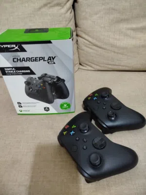 Xbox controller s عدد 2 مع بطاريات وشاحن
