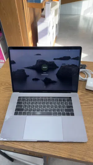 MacBook Pro 2017 i7 16/512 gb