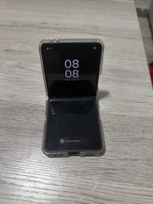 سامسونج جالكسي Z flip 7