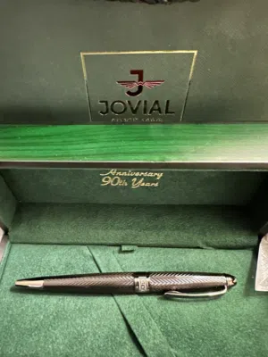 قلم جوفيال فخم اللون اسود