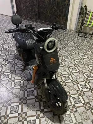 سكوتر بطارية ليثيوم ( الوصف مهم)
