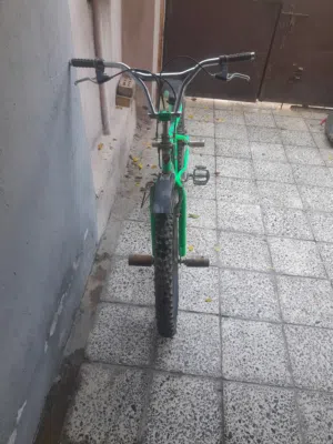 دراجة BMX هوائية للبيع
