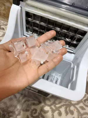 ماكنه صنع قوالب ثلج