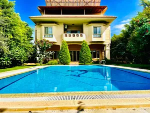 More than 6 bedrooms . Furnished . Daily4