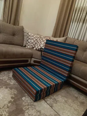 فرشات،مطوية ((حجم كبير))-للمنازل والرحلات والمنتزهات ويتوفر ((حجم اصغر)) الاسعار بالوصف والكميات مح