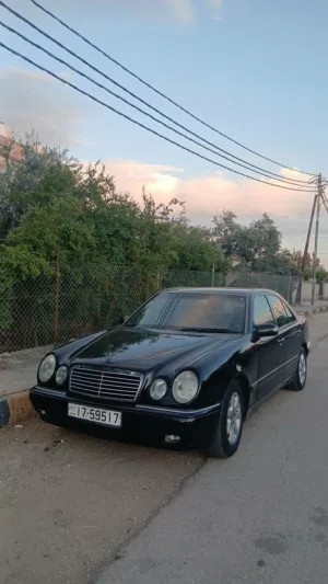 مرسيدس قرش ونص موديل 1998 محدثه 2001
