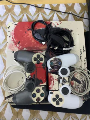 بلاستيشن 4 للبيع