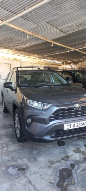 RAV 4 راف فور موديل 2019 فئة بريمر XLE أعلى فئة و أعلى مواصفات الوارد امريكي السيارة قطعتين فقط