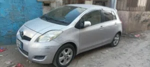 للبيع تويوتا يارس2010  4بستون