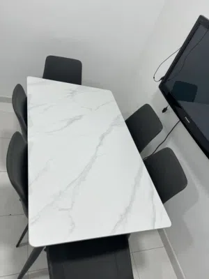 Dinning table with chairs