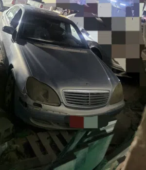 للبييع مارسيدس اس 350 تحويل او سكرراب