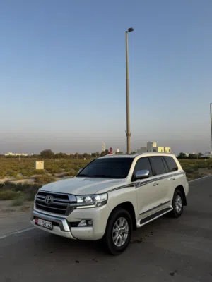 Used Toyota Land Cruiser in Abu Dhabi