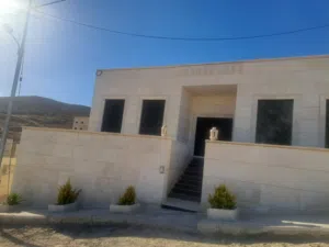 187 m2 3 Bedrooms Townhouse for Sale in Zarqa Shomer
