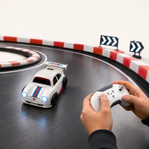 سيارة درفت ذكية بحركات 360° وإضاءة ومؤثرات صوتية ممتعة تحكم 2.4GHz مع أوضاع Follow و Esca