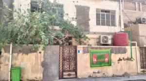 130 m2 More than 6 bedrooms Townhouse for Sale in Basra Baradi'yah