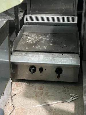 معدات مطعم للبيع