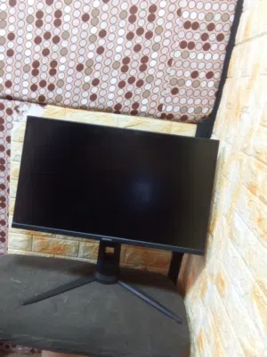 شاشه مكسوره (كوم) f27g35 يستفاد منها قطع وستاند تاعها متحرك