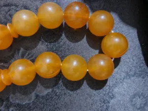 كهرمان شمعي عسلي  أصلي وقديمم