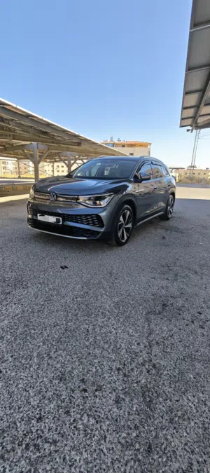 Volkswagen id 6 x pro 1st 2021