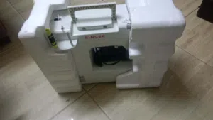 ماكنة خياطة مو مستخدمة نهائي بحالة وكالة لسا بكرتونة