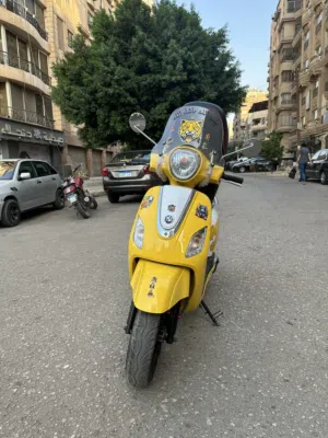 سكوتر فيدل 3 كسر زيرو مشي 7500 في رخصه تلات سنوات 2025 مهتم بي جدا