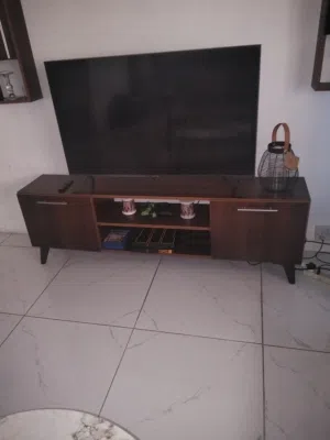 طقم تلفزيون