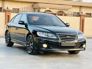 Hyundai . Azera . 2010