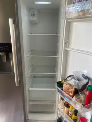 ثلاجة جبسون نظيفة ما داخلة تصليح