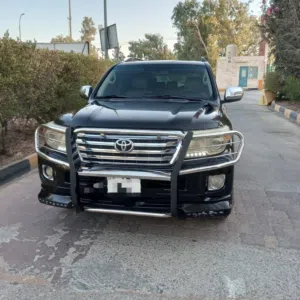 تويوتا الاندكروزر 2009 محدث 2014