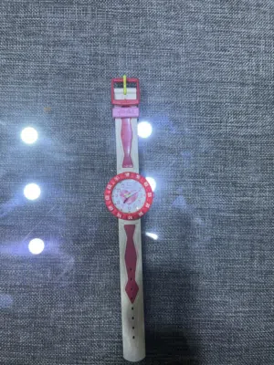ساعه swatch اصليه للبنات