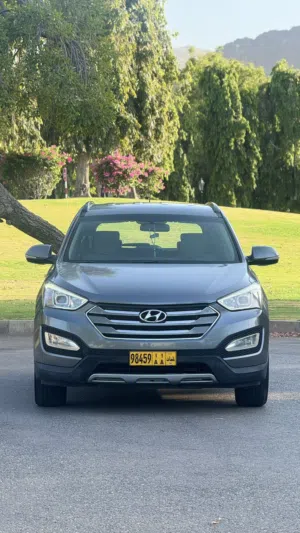 Used Hyundai Santa Fe in Muscat