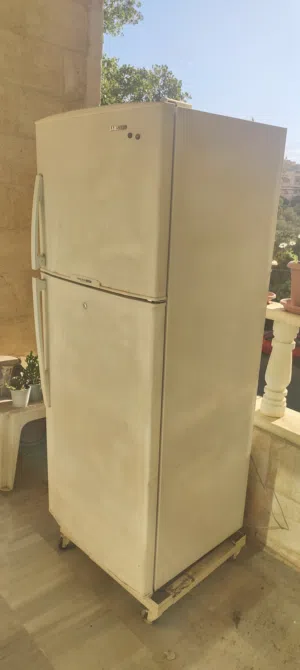 ثلاجة سامسونج مع فريزر للبيع
