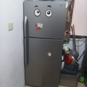 ثلاجه بحاله الوكاله ولله بسعر مغري