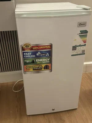 ثلاجه 83 لتر مستعمله بصحه جيده