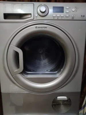 نشافة ملابس اريستون 9كيلو