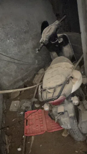 السلام عليكم عندي موطو بيب محرك الموطو البقي اومور طيبه كان مافيش شي خذيت حفره الموطو طف قلولي محرك