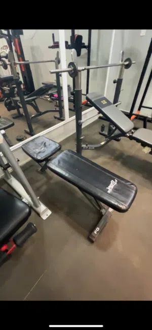 الالات و معدات تدريب قوة Gym equipments for sale