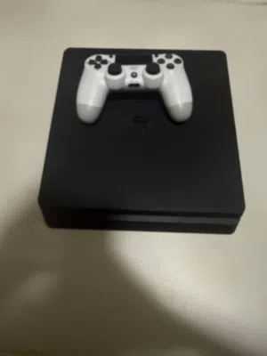 PS4 1tb with controller and original wire